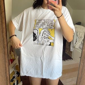 Oversized graphic tshirt